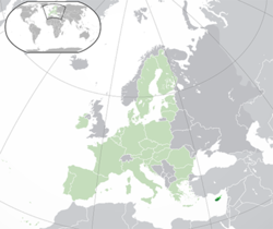 Kıbrıs Cumhuriyeti'nin konumu (Kuzey Kıbrıs Türk Cumhuriyeti dahil) (koyu yeşil) Diğer Avrupa Birliği ülkeleri (açık yeşil)