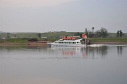 Shiwei, Çin'den Argun Nehri. Karşı tarafta Rusya görülmektedir.
