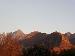 Maloti Drakensberg Millî Parkı.jpg